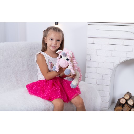 Вязаный плюшевый единорог (игрушка ручной работы)