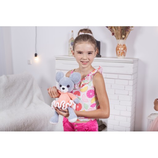 Вязаная плюшевая мышка (игрушка ручной работы)